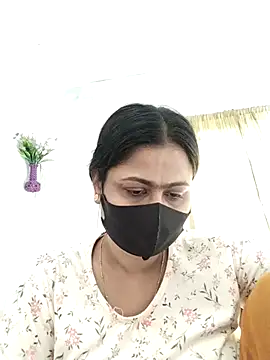 Snapshot of Neha-37 chatting on September 2025 04:27:01 AM Neha-37 online show from September 2025 04:27:01 AM