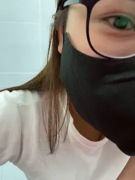 Zyzy009 online show from September 2025 04:41:01 PM