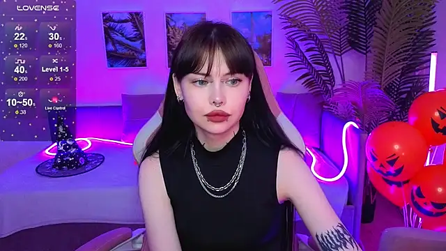 Morana Batt online show from October 2025 02:15:01 AM