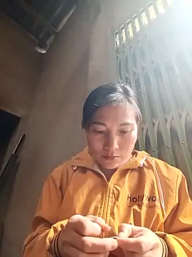 YAYAA-502 online show from November 2025 03:18:02 AM