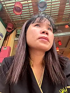 Ngoc-bbi online show from September 2025 06:46:01 AM