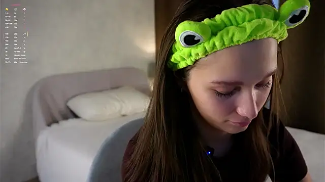 Snapshot of MelaniSeiver chatting on October 2025 01:06:01 AM MelaniSeiver online show from October 2025 01:06:01 AM