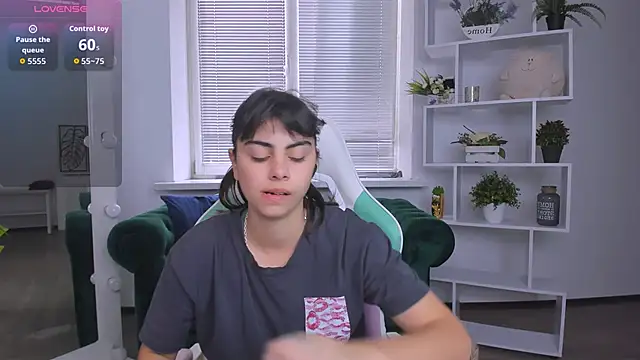 Cocoa Sins online show from October 2025 06:59:01 AM