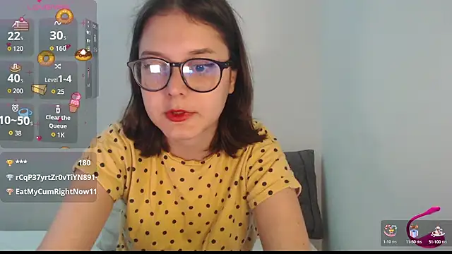 MadieLorez online show from September 2025 01:17:01 AM