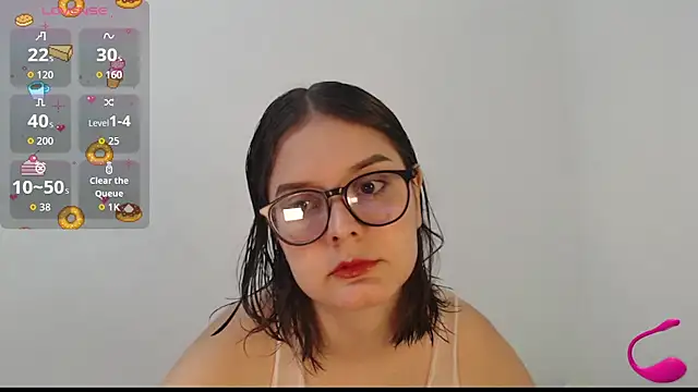 MadieLorez online show from September 2025 05:46:02 PM
