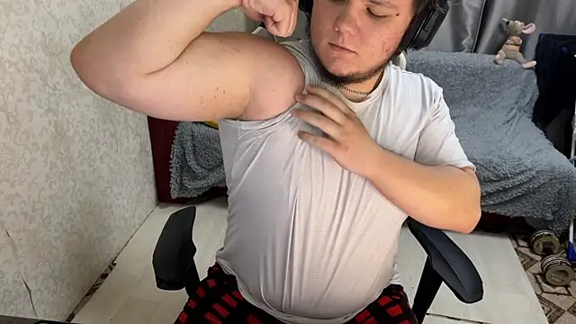 desiredude9 online show from September 2025 03:28:02 PM