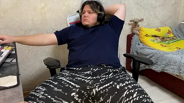 desiredude9 online show from October 2025 06:39:01 PM