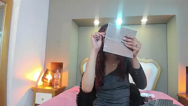 Snapshot of AteneaGreyy chatting on September 2025 11:45:02 AM AteneaGreyy online show from September 2025 11:45:02 AM