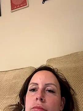 nightingale27 online show from September 2025 07:48:01 PM