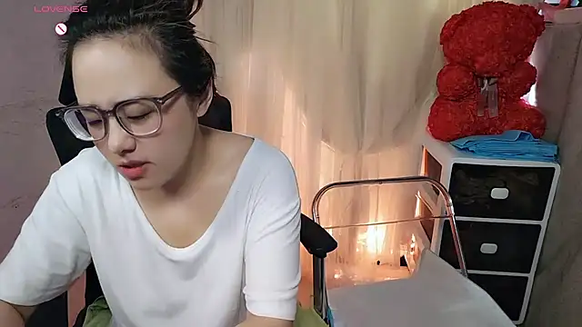 Snapshot of YY-Felicia chatting on September 2025 02:02:01 AM YY-Felicia online show from September 2025 02:02:01 AM