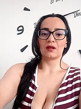 Snapshot of sarita_star chatting on November 2025 07:19:01 PM sarita star online show from November 2025 07:19:01 PM