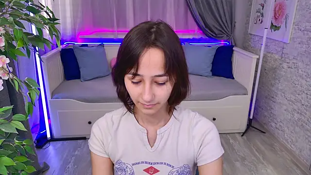 Snapshot of EmilySwonn chatting on September 2025 03:58:02 PM EmilySwonn online show from September 2025 03:58:02 PM