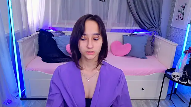 EmilySwonn online show from October 2025 05:35:01 PM