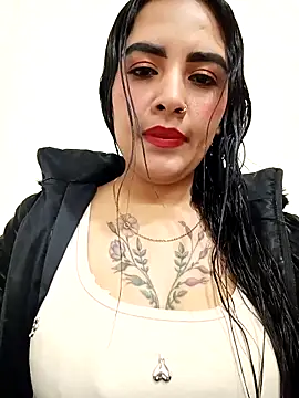 Snapshot of MAYE__13 chatting on October 2025 01:06:02 PM MAYE 13 online show from October 2025 01:06:02 PM