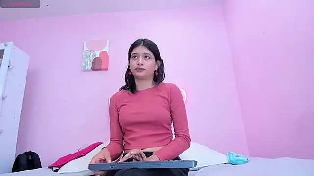 Snapshot of Georgina_Ferri_ chatting on September 2025 05:24:02 PM Georgina Ferri online show from September 2025 05:24:02 PM