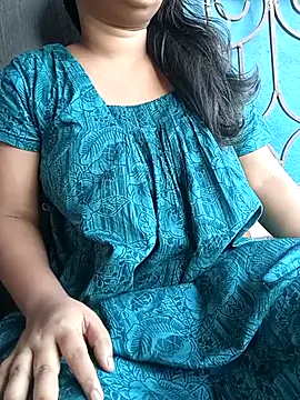 Snapshot of Aaradhya_Sharma chatting on October 2025 11:00:02 AM Aaradhya Sharma online show from October 2025 11:00:02 AM
