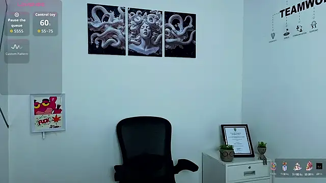 melody-rouss online show from October 2025 10:14:01 AM