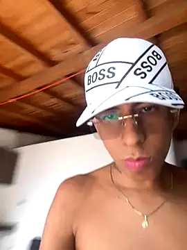 Snapshot of carvaloo chatting on November 2025 05:37:01 PM carvaloo online show from November 2025 05:37:01 PM