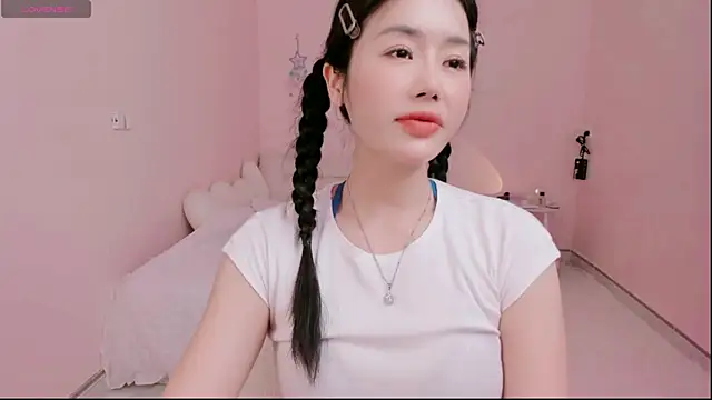 Snapshot of strawberry-ni chatting on September 2025 04:58:01 AM strawberry-ni online show from September 2025 04:58:01 AM
