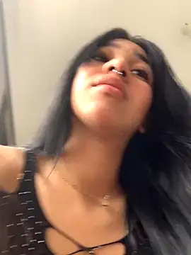 Kylie Patrick online show from November 2025 08:52:02 PM