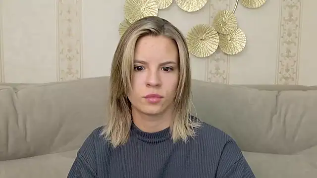 KiaraRolls online show from September 2025 08:32:02 PM