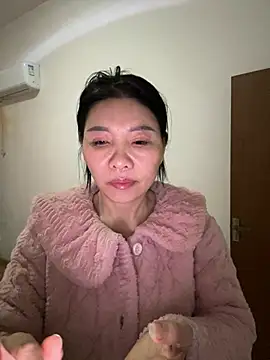 xiiuuff18 online show from February 2026 12:18:02 AM