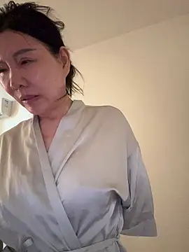 Snapshot of xiiuuff18 chatting on July 2026 01:29:01 AM xiiuuff18 online show from July 2026 01:29:01 AM