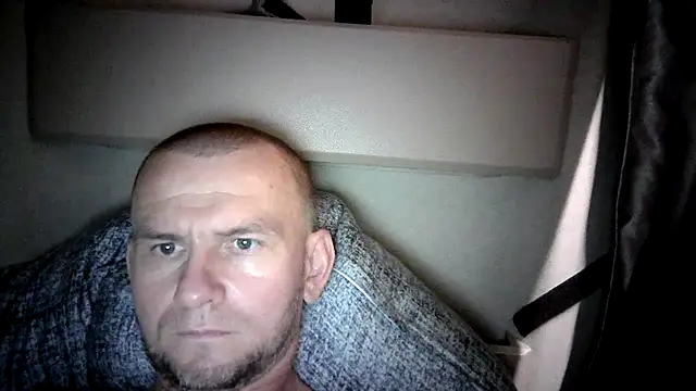 Snapshot of RoadDaddyXL chatting on September 2025 03:50:02 AM RoadDaddyXL online show from September 2025 03:50:02 AM