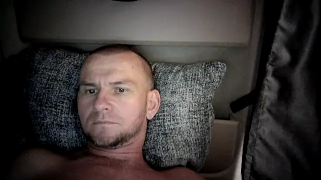 Snapshot of RoadDaddyXL chatting on September 2025 07:24:02 PM RoadDaddyXL online show from September 2025 07:24:02 PM