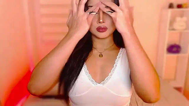 Snapshot of MissRumi_Hunter chatting on October 2025 08:30:02 PM MissRumi Hunter online show from October 2025 08:30:02 PM