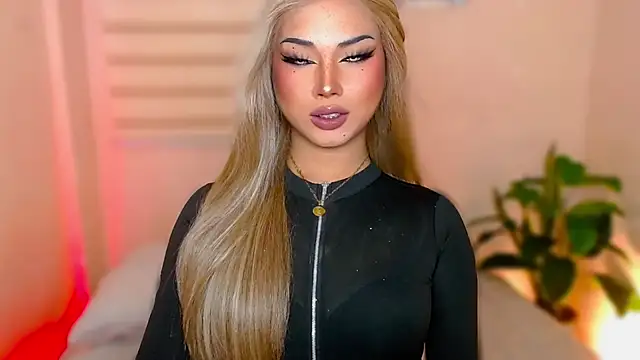 Snapshot of MissRumi_Hunter chatting on October 2025 10:56:02 PM MissRumi Hunter online show from October 2025 10:56:02 PM