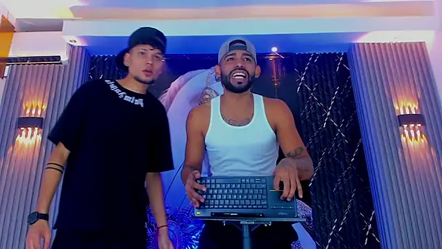 Snapshot of Extreme_boys2 chatting on September 2025 04:12:02 AM Extreme boys2 online show from September 2025 04:12:02 AM