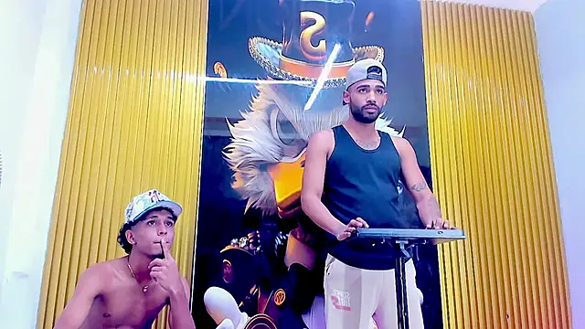 Snapshot of Extreme_boys2 chatting on October 2025 03:33:01 PM Extreme boys2 online show from October 2025 03:33:01 PM