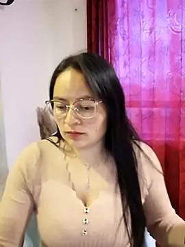 Daliz Leon online show from October 2025 10:20:02 PM