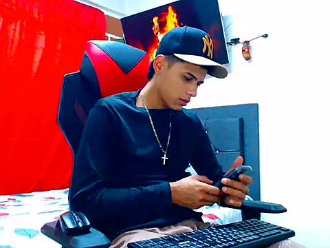 cristian tayron1 online show from June 2026 12:30:01 AM