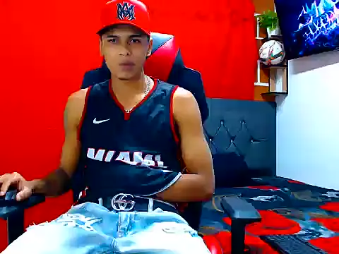 cristian tayron1 online show from July 2026 06:21:02 AM