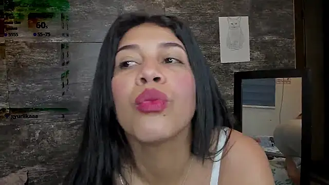 Snapshot of oriana_olsen chatting on June 2026 06:39:01 AM oriana olsen online show from June 2026 06:39:01 AM