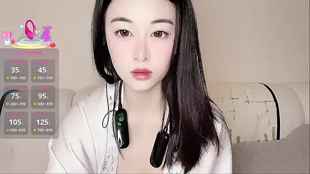 Snapshot of LuLu-Moon chatting on September 2025 10:31:02 PM LuLu-Moon online show from September 2025 10:31:02 PM