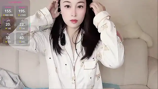 Snapshot of LuLu-Moon chatting on October 2025 08:37:02 AM LuLu-Moon online show from October 2025 08:37:02 AM