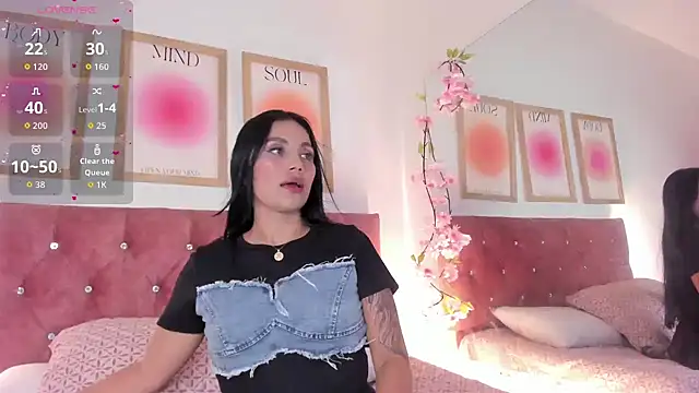 GabiHills online show from December 2025 06:03:02 PM