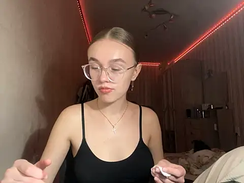 bellameow88 online show from October 2025 12:04:02 PM