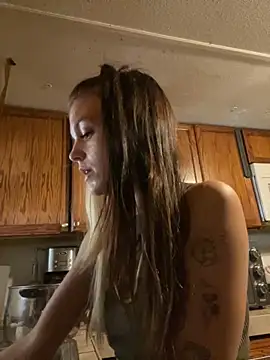 ittybittymeryssa online show from November 2025 09:03:01 PM