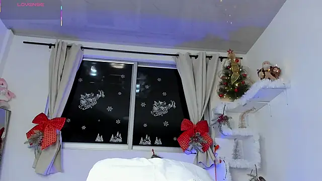 Selenafox 0 online show from November 2025 02:01:01 AM