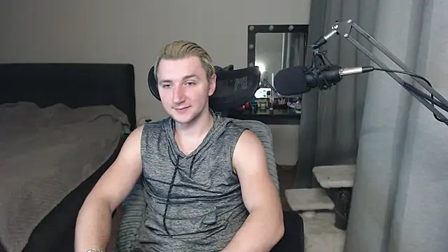 Elvin Vaenight online show from October 2025 10:43:02 PM