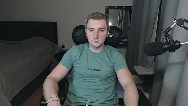 Elvin Vaenight online show from October 2025 01:39:01 AM