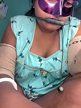 mimi87hoty online show from February 2026 03:44:01 PM