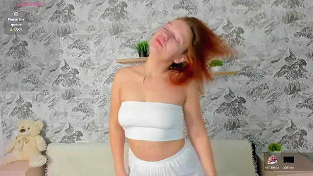 Snapshot of BattyBaker chatting on October 2025 02:04:02 AM BattyBaker online show from October 2025 02:04:02 AM