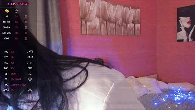 Juliorah online show from October 2025 02:34:01 PM