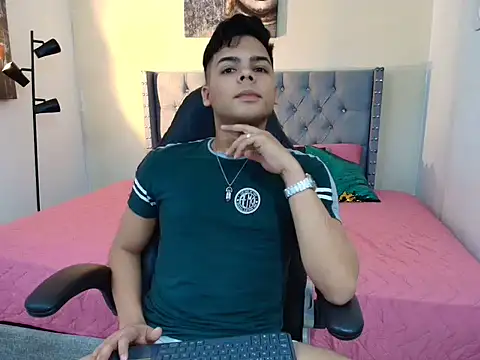 stewart mateo  online show from October 2025 02:04:01 AM