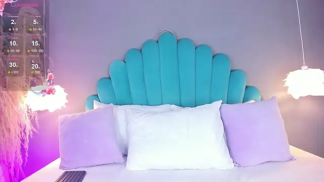 Snapshot of AlassiaHocthner chatting on October 2025 11:42:02 AM AlassiaHocthner online show from October 2025 11:42:02 AM